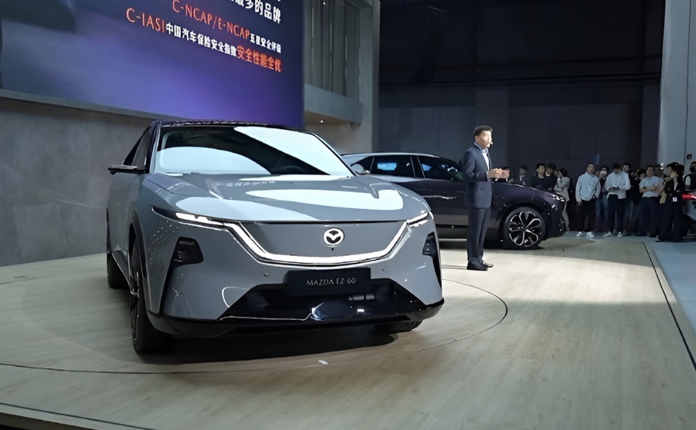 Mazda EZ-60 SUV makes world debut with 26-inch screen & 1,300km range at 2025 Shanghai Auto Show