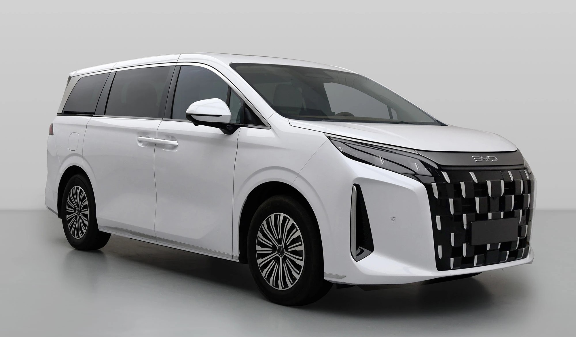 BYD M9 MPV disclosed by MIIT ahead of Mexico launch