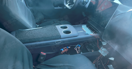 Avatr 06 interior spied